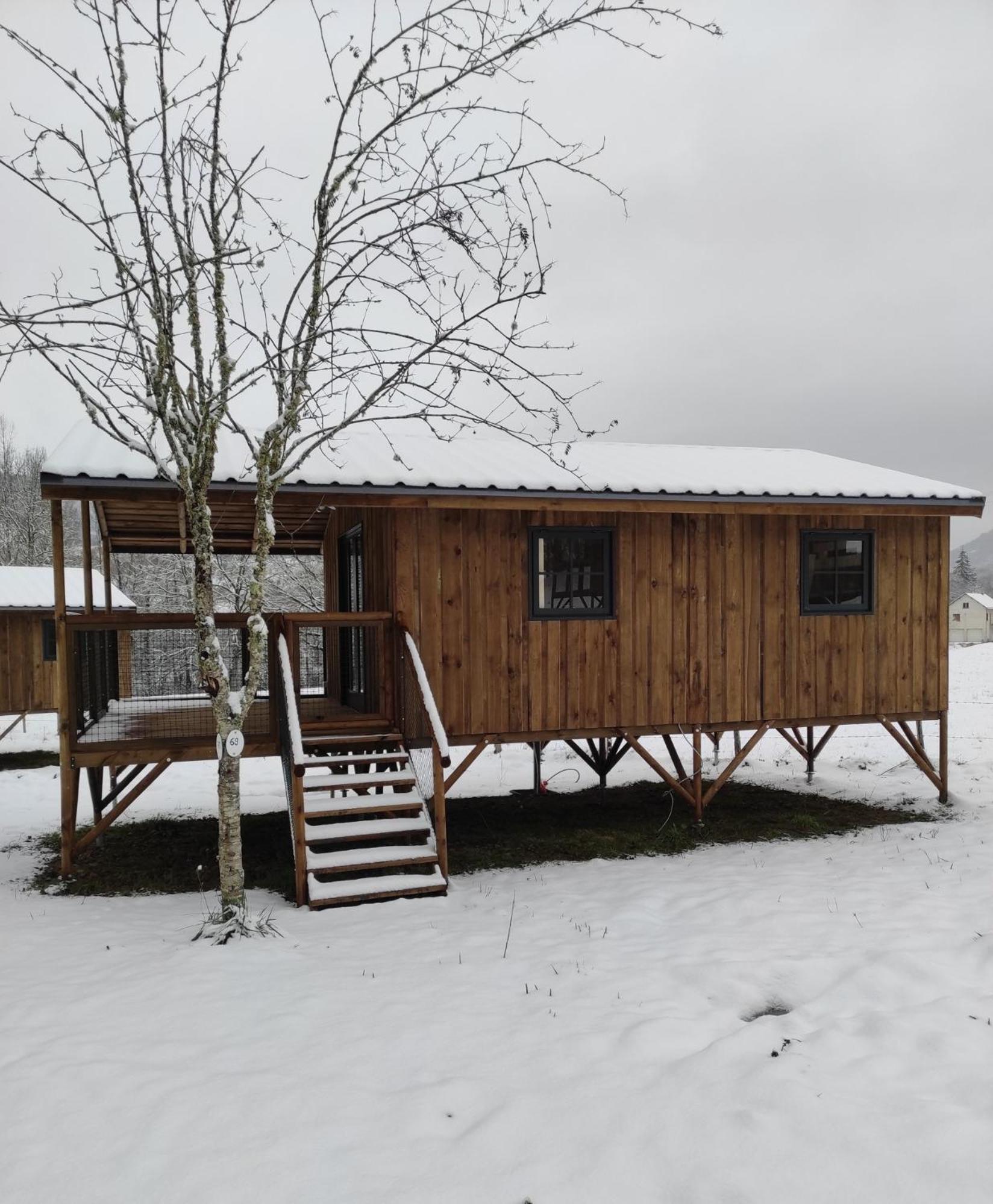 Camping La Borie Basse Condat  Екстер'єр фото